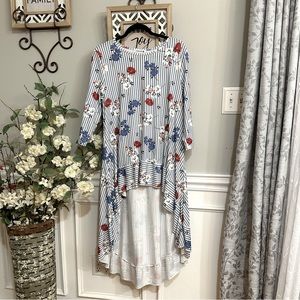 Nuggles High Low Floral Top Size XL NWOT